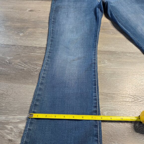 Women’s Levi’s Slimming Boot Cut Jeans – Dark Wash – Size 33x32 - Picture 10 of 13